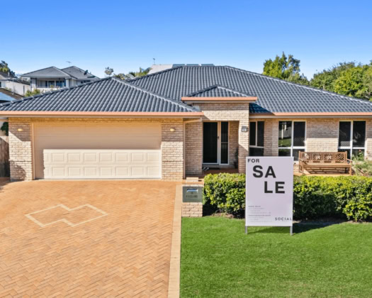 18 Woodland Crescent