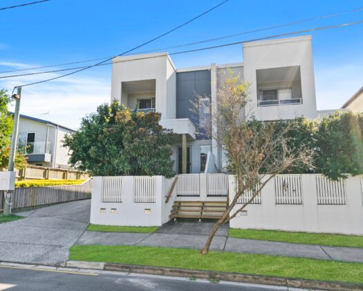 2/44 Booligal Street