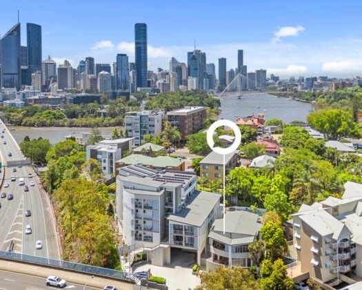 17/284 Vulture Street